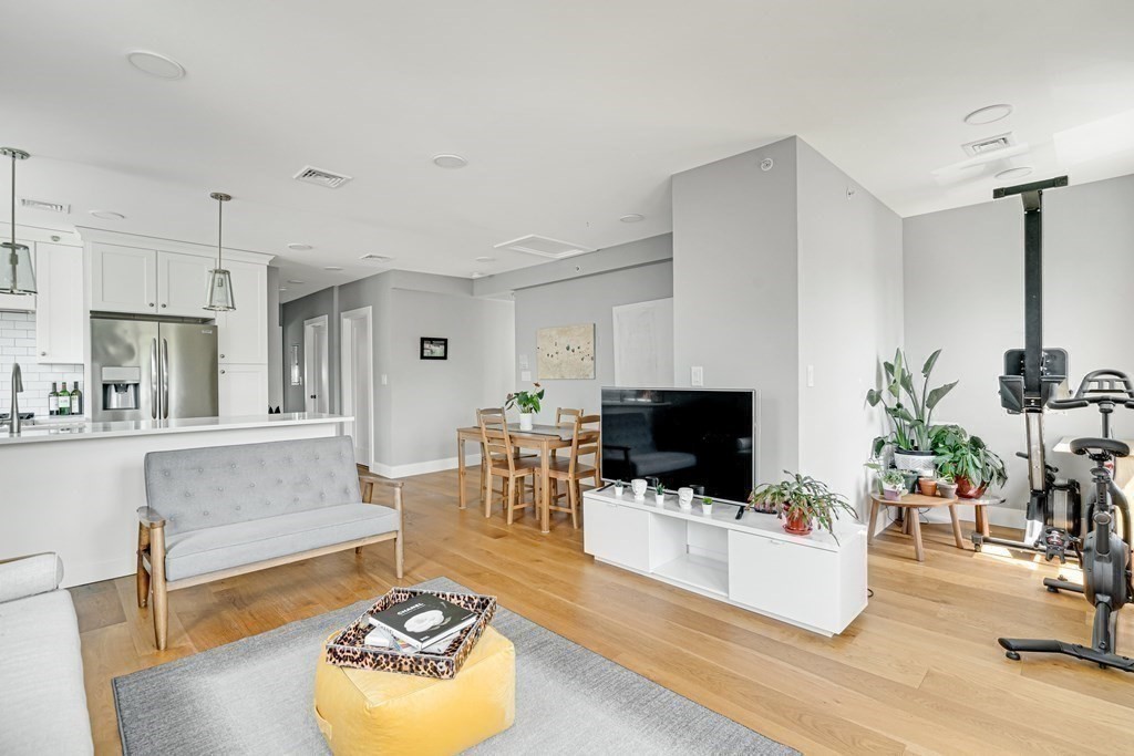 19 Plymouth Street, Cambridge, Massachusetts 02141