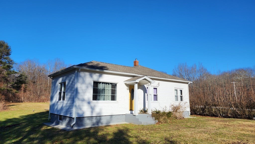 400 W Main St, Dudley, Massachusetts 01571