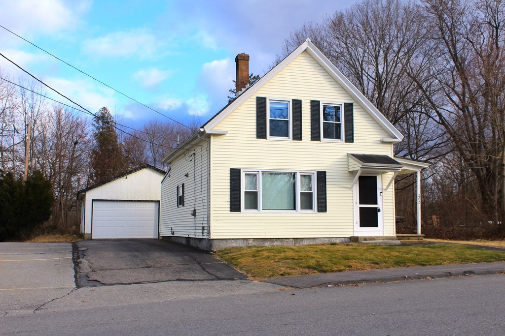 263 Park St, Gardner, Massachusetts 01440