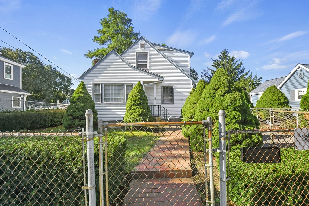 17 Woodglen Rd, Boston, Massachusetts 02136