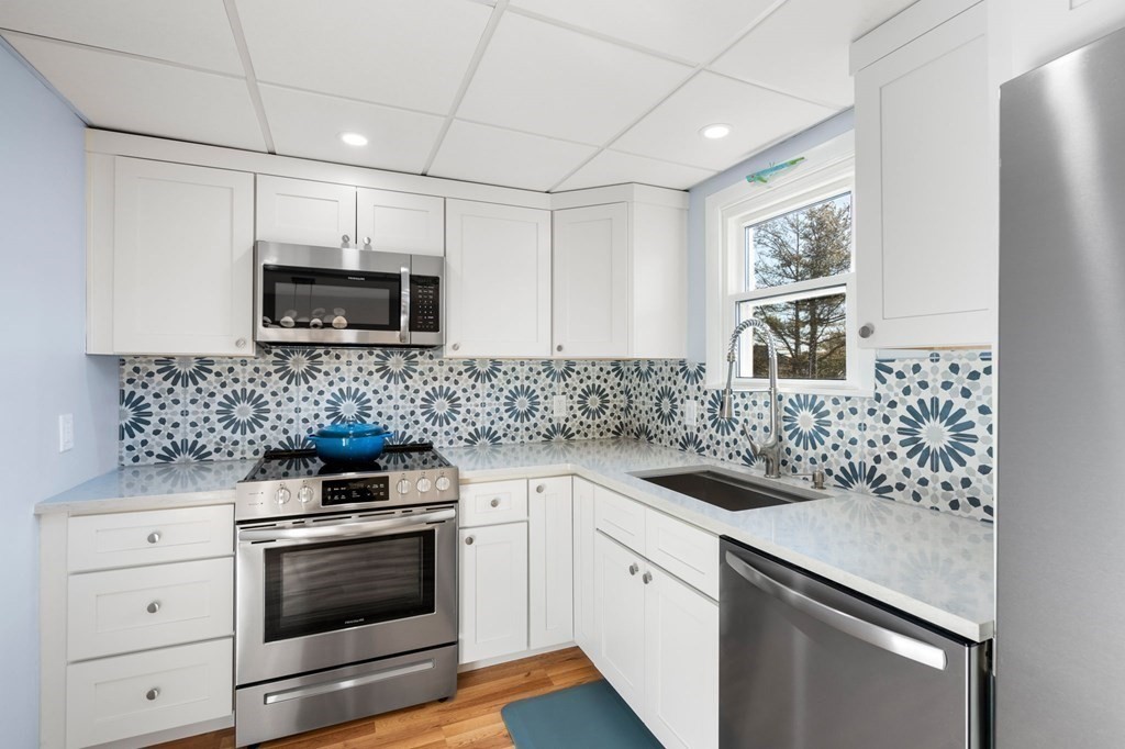 6 Loring Hills Ave, Salem, Massachusetts 01970