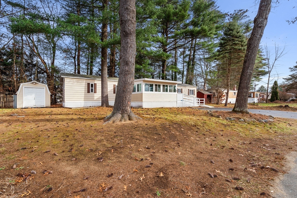 5 Lisa Circle, Merrimac, Massachusetts 01860