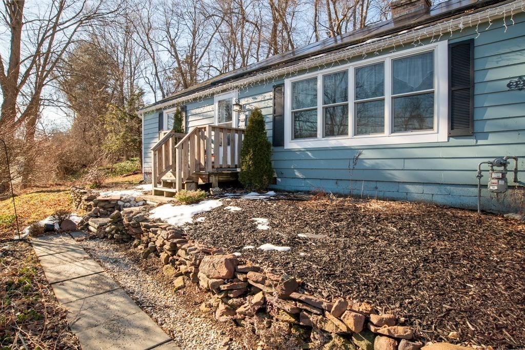 228 Pleasant St, East Longmeadow, Massachusetts 01028