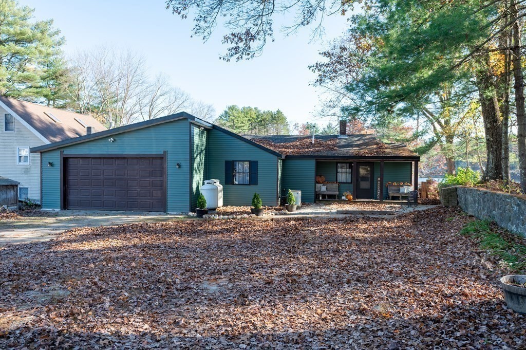 24 Tucker Ln, Sutton, Massachusetts 01590