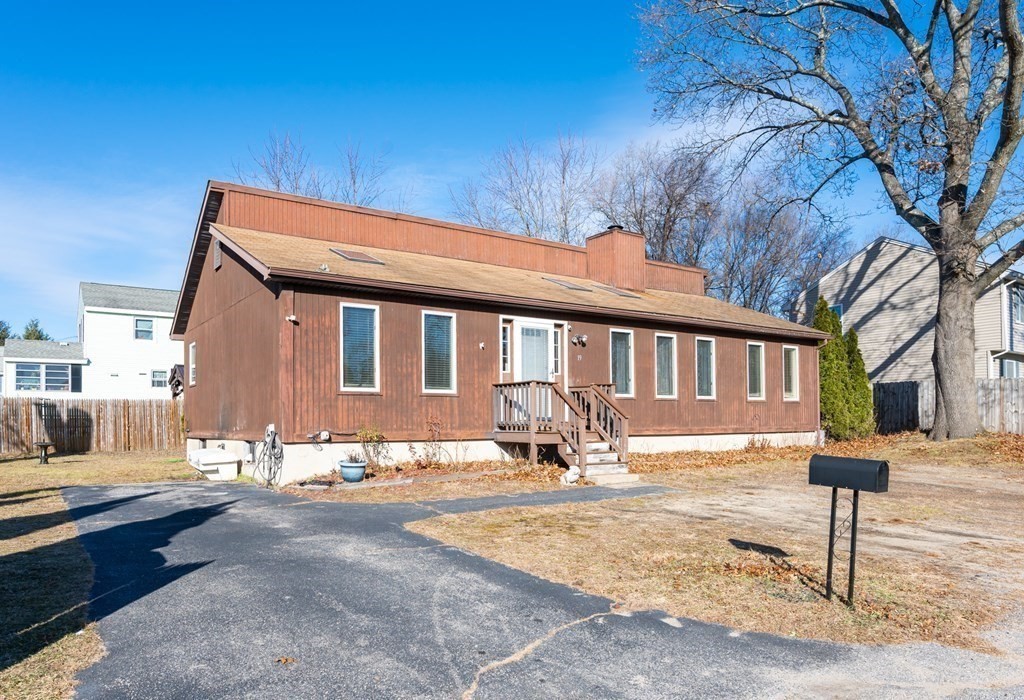 17 Cunningham St, Lowell, Massachusetts 01852