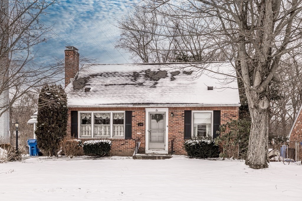 61 Larchwood Street, West Springfield, Massachusetts 01089