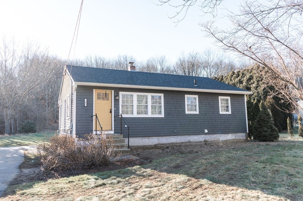 102 Cumberland Ave, North Attleboro, Massachusetts 02760