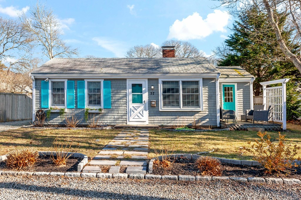 57 Central Park Ct, Falmouth, Massachusetts 02540