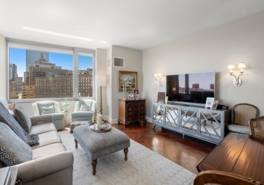 1 Charles St. South, Boston, Massachusetts 02116, 2 Bedrooms Bedrooms, 4 Rooms Rooms,2 BathroomsBathrooms,Residential,For Sale,One Charles,Charles St. South,73248326