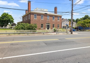 166 High Street, Danvers, Massachusetts 01923, 6 Bedrooms Bedrooms, 14 Rooms Rooms,7 BathroomsBathrooms,Residential Income,For Sale,High Street,73259081