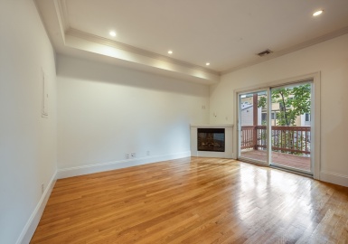 428 W 2nd St, Boston, Massachusetts 02127, 2 Bedrooms Bedrooms, 3 Rooms Rooms,2 BathroomsBathrooms,Residential,For Sale,W 2nd St,73265470