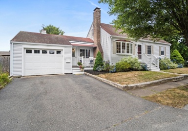 36 Dartmouth St, Beverly, Massachusetts 01915, 3 Bedrooms Bedrooms, 8 Rooms Rooms,1.5 BathroomsBathrooms,Residential,For Sale,Dartmouth St,73272211