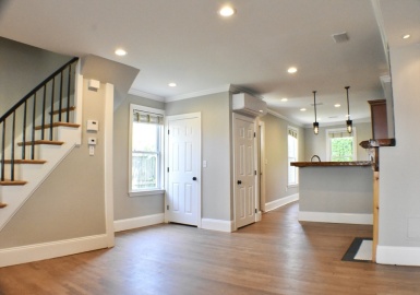 571 E 3rd, Boston, Massachusetts 02127, 2 Bedrooms Bedrooms, 4 Rooms Rooms,1 BathroomBathrooms,Residential Lease,For Rent,E 3rd,73273006
