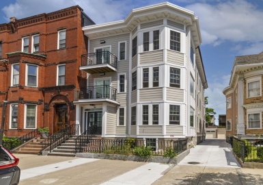 944 E Broadway, Boston, Massachusetts 02127, 3 Bedrooms Bedrooms, 6 Rooms Rooms,2 BathroomsBathrooms,Residential Lease,For Rent,E Broadway,73262808