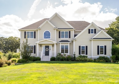 10 Beech, Millis, Massachusetts 02054, 4 Bedrooms Bedrooms, 12 Rooms Rooms,3.5 BathroomsBathrooms,Residential,For Sale,Beech,73283919