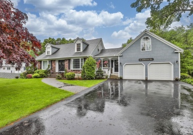 4 Jefferson Rd, Methuen, Massachusetts 01844, 3 Bedrooms Bedrooms, 8 Rooms Rooms,2.5 BathroomsBathrooms,Residential,For Sale,Jefferson Rd,73288429