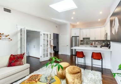 34 Worcester Sq, Boston, Massachusetts 02118, 2 Bedrooms Bedrooms, 4 Rooms Rooms,1 BathroomBathrooms,Residential,For Sale,Worcester Sq,73272768