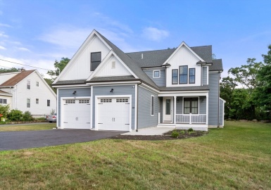 376 South Ave, Attleboro, Massachusetts 02703, 4 Bedrooms Bedrooms, 7 Rooms Rooms,2.5 BathroomsBathrooms,Residential,For Sale,South Ave,73264538