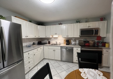45 Macy St, Amesbury, Massachusetts 01913, 2 Bedrooms Bedrooms, 4 Rooms Rooms,1 BathroomBathrooms,Residential,For Sale,Sandlewood Pointe,Macy St,73282685