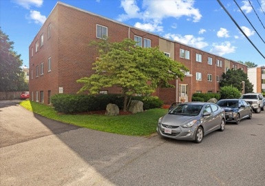 81 Colonel Bell Dr, Brockton, Massachusetts 02301, 2 Bedrooms Bedrooms, 4 Rooms Rooms,1 BathroomBathrooms,Residential,For Sale,Colonel Bell Dr,73261230