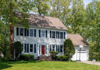 4 Landau Ln, Merrimac, Massachusetts 01860, 4 Bedrooms Bedrooms, 9 Rooms Rooms,2.5 BathroomsBathrooms,Residential,For Sale,Landau Ln,73278550