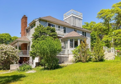19 Gregory Ln, Falmouth, Massachusetts 02540, 4 Bedrooms Bedrooms, 7 Rooms Rooms,3 BathroomsBathrooms,Residential,For Sale,Gregory Ln,73262039