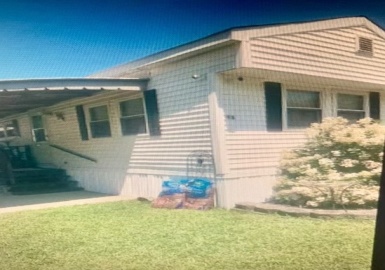 460 Collins Street, Attleboro, Massachusetts 02703, 1 Bedroom Bedrooms, 4 Rooms Rooms,1.5 BathroomsBathrooms,Residential,For Sale,Collins Street,73283199