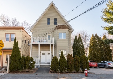 55 Elton Avenue, Watertown, Massachusetts 02472, 1 Bedroom Bedrooms, 3 Rooms Rooms,1 BathroomBathrooms,Residential Lease,For Rent,Elton Avenue,73273769