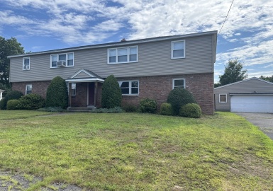 39 Day St, Agawam, Massachusetts 01030, 2 Bedrooms Bedrooms, 4 Rooms Rooms,1 BathroomBathrooms,Residential Lease,For Rent,Day St,73267057