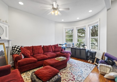 194 Emerson, Boston, Massachusetts 02127, 2 Bedrooms Bedrooms, 4 Rooms Rooms,1 BathroomBathrooms,Residential Lease,For Rent,Emerson,73263975