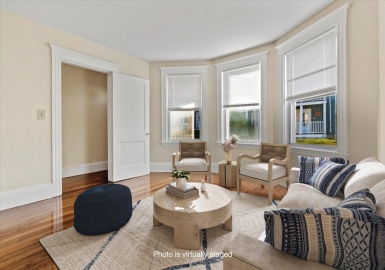 52 Roslyn, Salem, Massachusetts 01970, 2 Bedrooms Bedrooms, 5 Rooms Rooms,1 BathroomBathrooms,Residential Lease,For Rent,Roslyn,73285373