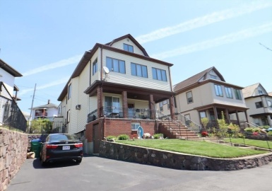 669 Fellsway, Medford, Massachusetts 02155, 2 Bedrooms Bedrooms, 5 Rooms Rooms,1 BathroomBathrooms,Residential Lease,For Rent,Fellsway,73263304