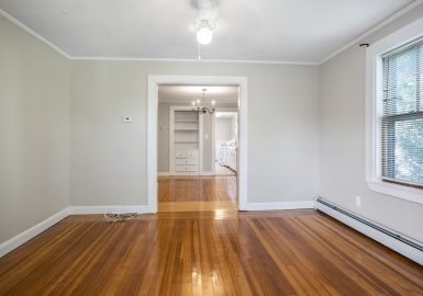 123 1/2 Bridge, Beverly, Massachusetts 01915, 2 Bedrooms Bedrooms, 4 Rooms Rooms,1 BathroomBathrooms,Residential Lease,For Rent,Bridge,73268198