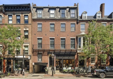 133-135 Charles Street, Boston, Massachusetts 02114, 6 Bedrooms Bedrooms, 27 Rooms Rooms,7.5 BathroomsBathrooms,Residential Income,For Sale,Charles Street,73283905