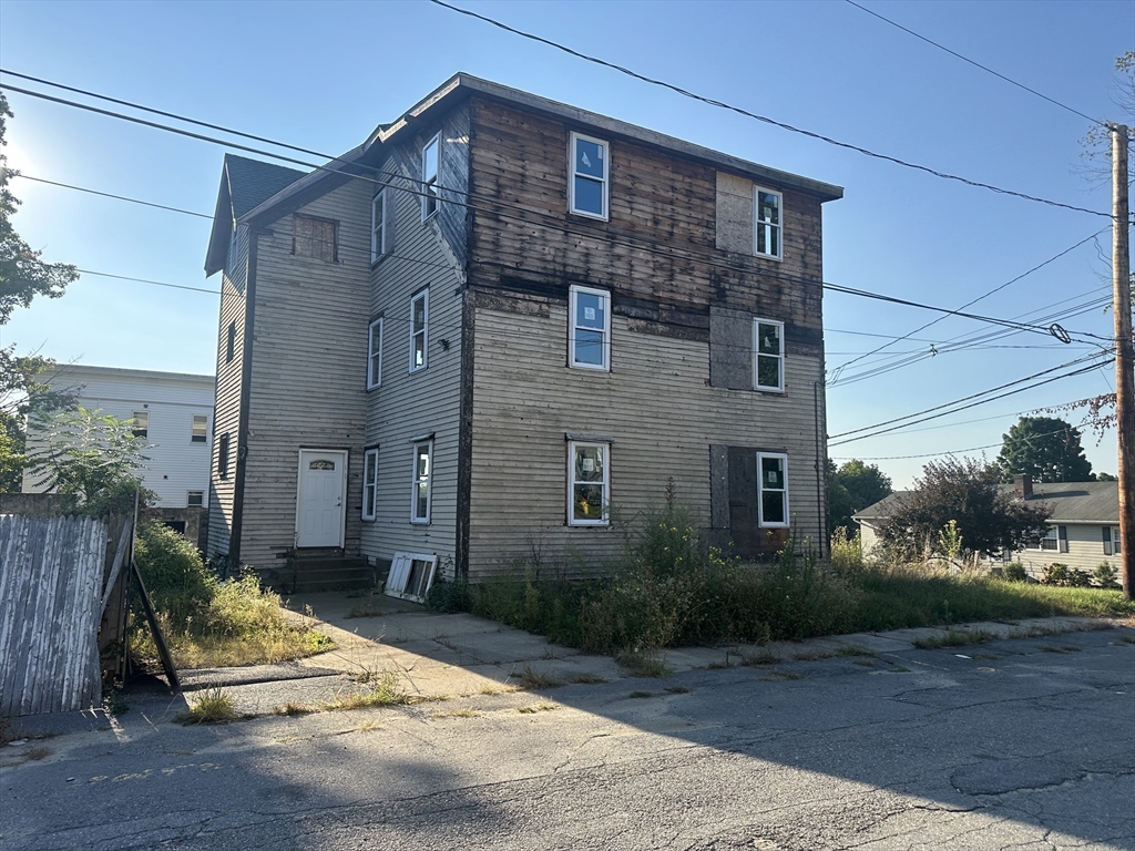 26 Pratt Rd, Fitchburg, Massachusetts 01420