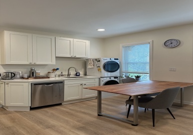 9 Newton Street, Cambridge, Massachusetts 02139, 2 Bedrooms Bedrooms, 6 Rooms Rooms,2 BathroomsBathrooms,Residential Lease,For Rent,Newton Street,73299366