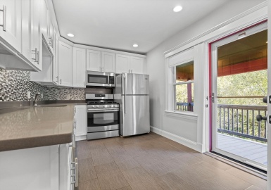 134 Newbury Ave, Quincy, Massachusetts 02171, 2 Bedrooms Bedrooms, 5 Rooms Rooms,1 BathroomBathrooms,Residential Lease,For Rent,Newbury Ave,73298507