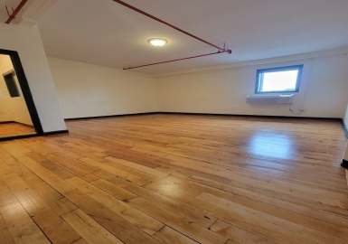 33 Dover St, Brockton, Massachusetts 02301, ,Commercial Lease,For Rent,Dover St,73299321