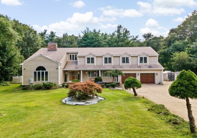 67 Vaughan St, Lakeville, Massachusetts 02347, 5 Bedrooms Bedrooms, 13 Rooms Rooms,3.5 BathroomsBathrooms,Residential,For Sale,Vaughan St,73282049