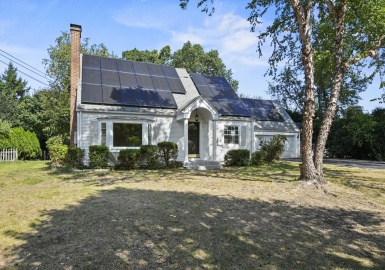 64 Acrebrook Road, Springfield, Massachusetts 01129, 4 Bedrooms Bedrooms, 8 Rooms Rooms,2.5 BathroomsBathrooms,Residential,For Sale,Acrebrook Road,73291171