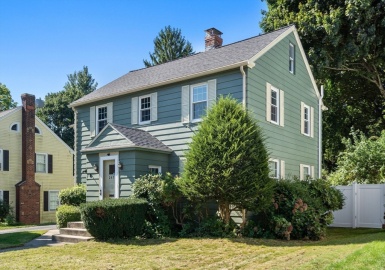 247 May St, Worcester, Massachusetts 01602, 3 Bedrooms Bedrooms, 8 Rooms Rooms,2.5 BathroomsBathrooms,Residential,For Sale,May St,73283481