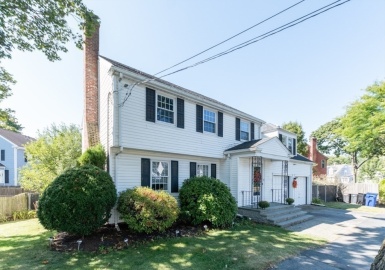 30 Courtland Cir, Milton, Massachusetts 02186, 4 Bedrooms Bedrooms, 8 Rooms Rooms,1.5 BathroomsBathrooms,Residential,For Sale,Courtland Cir,73286317
