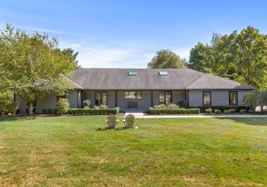 375 Clapboardtree St, Westwood, Massachusetts 02090, 5 Bedrooms Bedrooms, 14 Rooms Rooms,4.5 BathroomsBathrooms,Residential,For Sale,Clapboardtree St,73296136