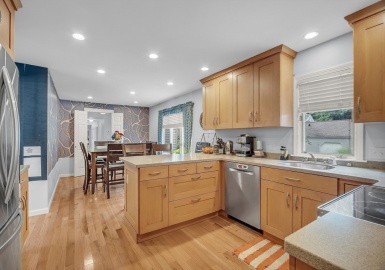 7 Daybreak, Wayland, Massachusetts 01778, 2 Bedrooms Bedrooms, 5 Rooms Rooms,2.5 BathroomsBathrooms,Residential,For Sale,Mainstone Farm Turkey Hill Village,Daybreak,73278120