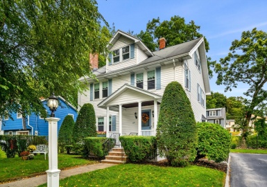 404 Wentworth Ave, Lowell, Massachusetts 01852, 4 Bedrooms Bedrooms, 7 Rooms Rooms,1 BathroomBathrooms,Residential,For Sale,Wentworth Ave,73294929