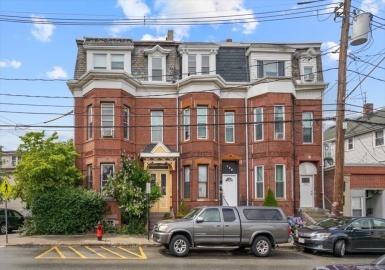 126 Washington Avenue, Chelsea, Massachusetts 02150, 2 Bedrooms Bedrooms, 4 Rooms Rooms,2 BathroomsBathrooms,Residential,For Sale,126 Washington Avenue Condomium,Washington Avenue,73265567