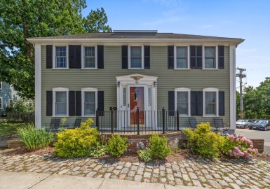 46 Church Street, Wakefield, Massachusetts 01880, 2 Bedrooms Bedrooms, 4 Rooms Rooms,1.5 BathroomsBathrooms,Residential,For Sale,Church Street Condominium,Church Street,73274613