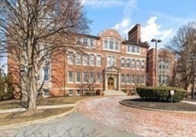 30 Daniels, Malden, Massachusetts 02148, 2 Bedrooms Bedrooms, 4 Rooms Rooms,1.5 BathroomsBathrooms,Residential,For Sale,Daniels,73276436