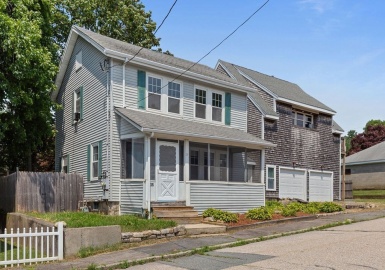 38 Robert St, Dartmouth, Massachusetts 02747, 6 Bedrooms Bedrooms, 11 Rooms Rooms,3 BathroomsBathrooms,Residential,For Sale,Robert St,73269480