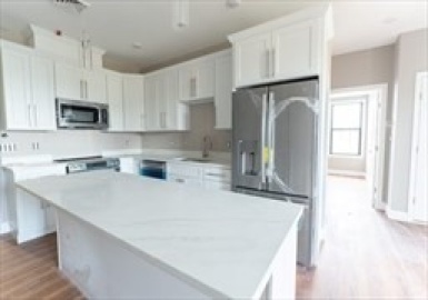 13 Nahant Street, Lynn, Massachusetts 01904, 2 Bedrooms Bedrooms, 4 Rooms Rooms,2 BathroomsBathrooms,Residential,For Sale,Elohim,Nahant Street,73299155